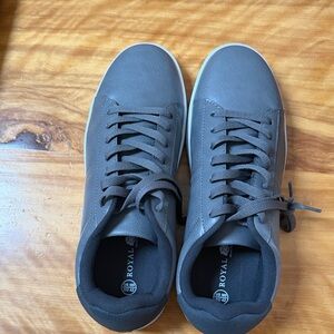 Royal Men's Gray Sneakers